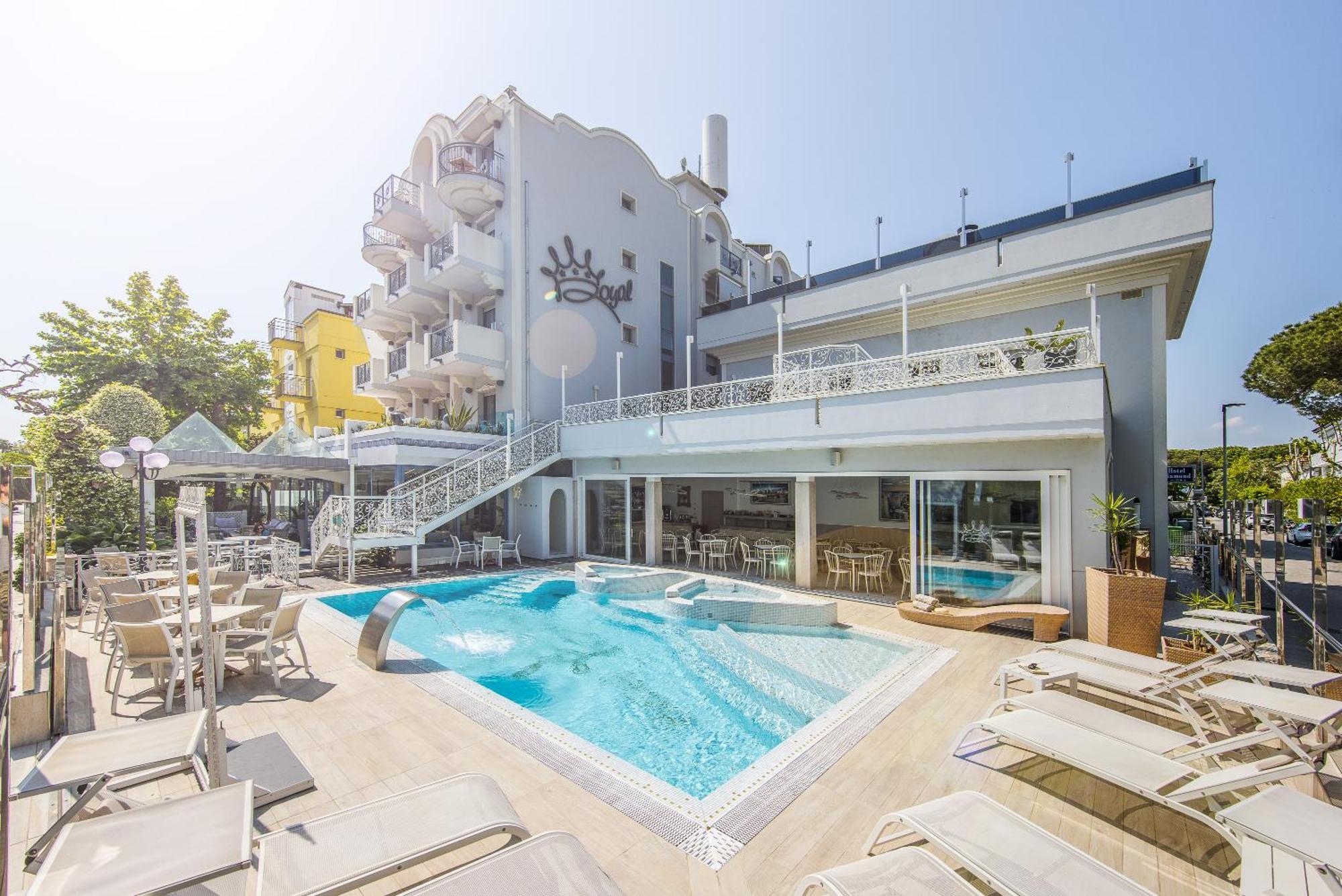 Royal Boutique Hotel Riccione Esterno foto